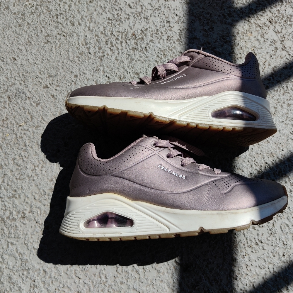Sketchers rose gold shoes Size 5.5